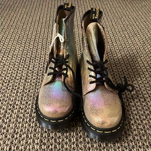 Dr. Martens Women's 1460 Sand Rainbow Ray Boots Size 7 Never Worn New with Tags